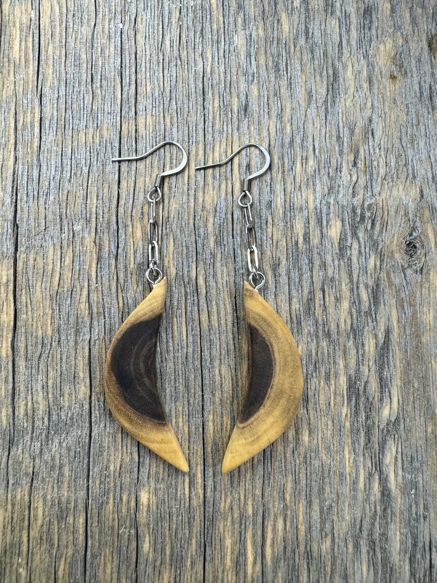 Walnut dangling earrings