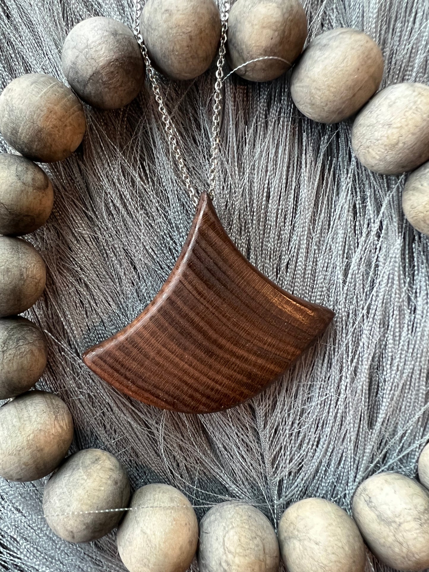 Leaf Wild olive necklace