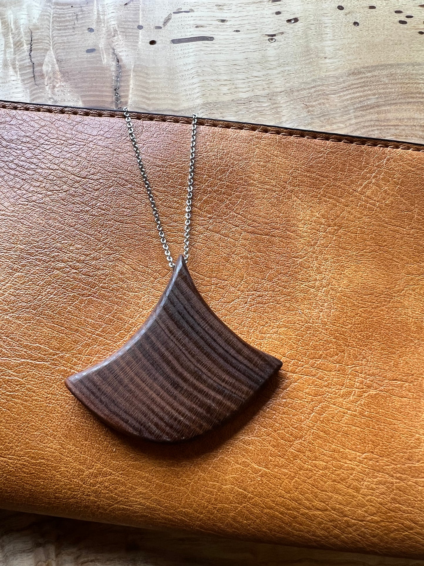 Leaf Wild olive necklace