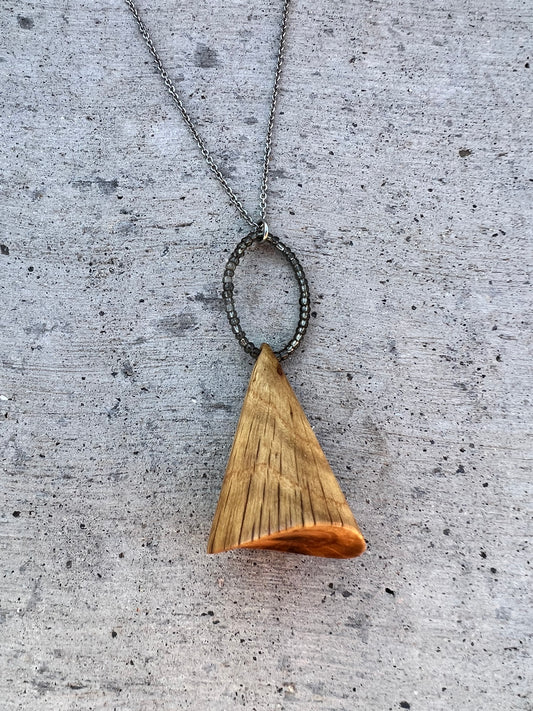 Red oak necklace